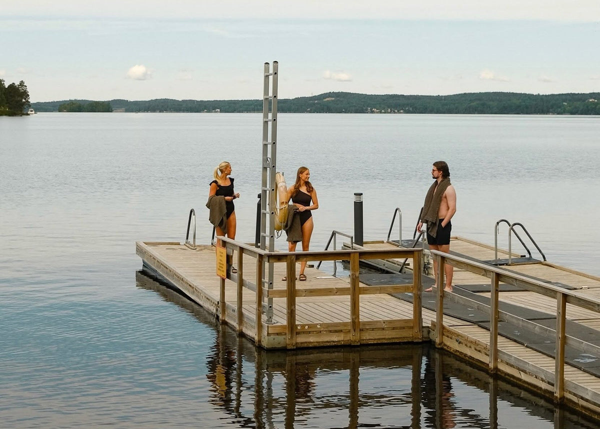 CYCLE. SAUNA. SWIM.