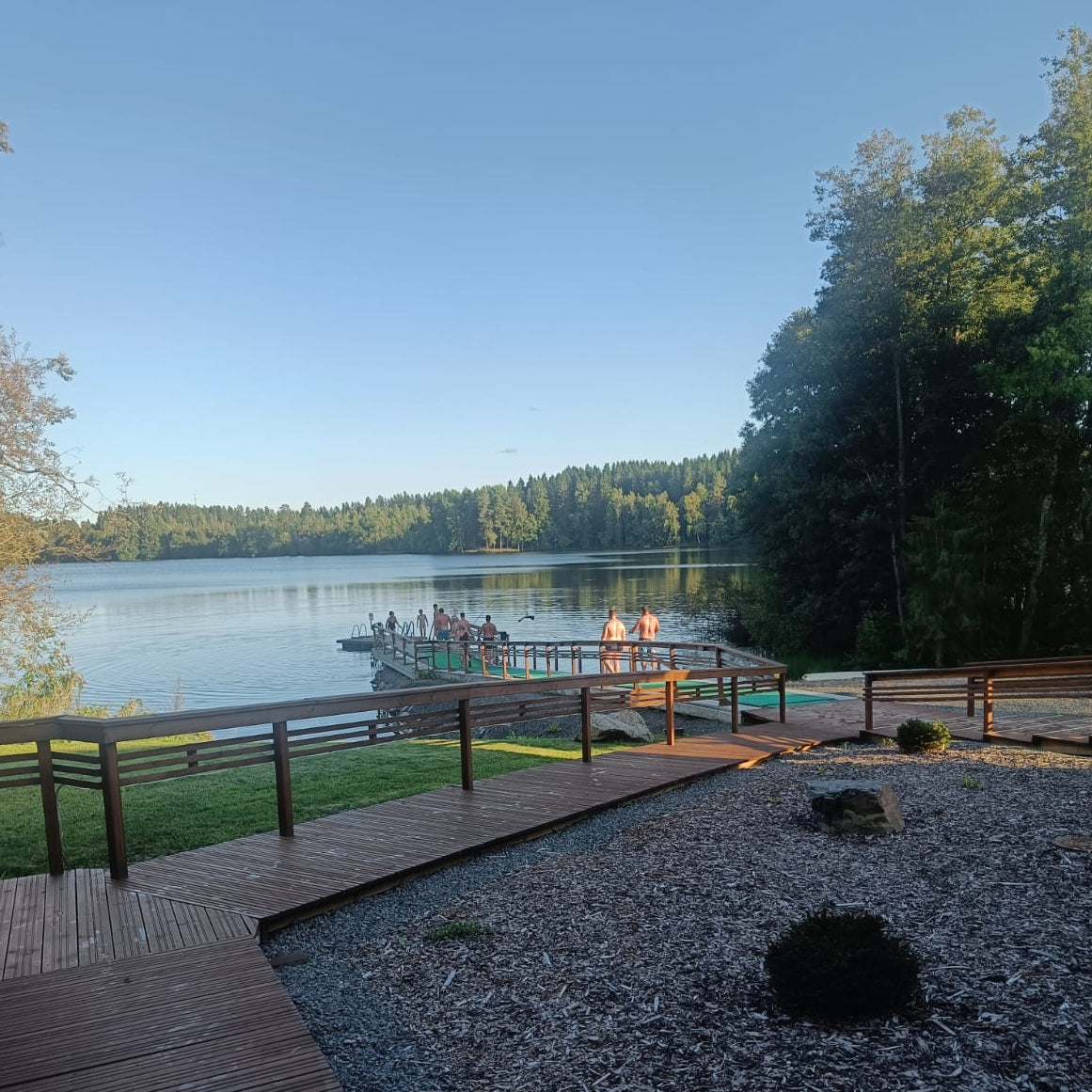 14.9. Experience two saunas, lake swimming and old Finnish sauna ceremony